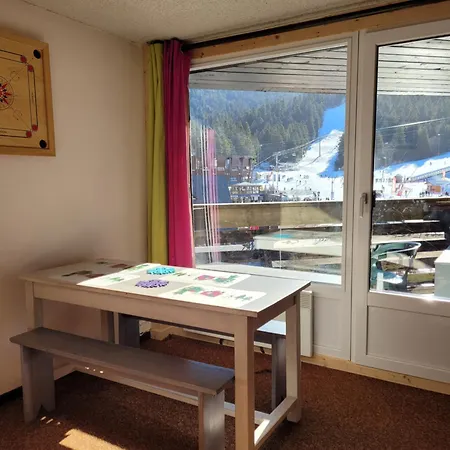 Apartment Le Lioran Vue Face A La Montagne Au Pied Des Pistes