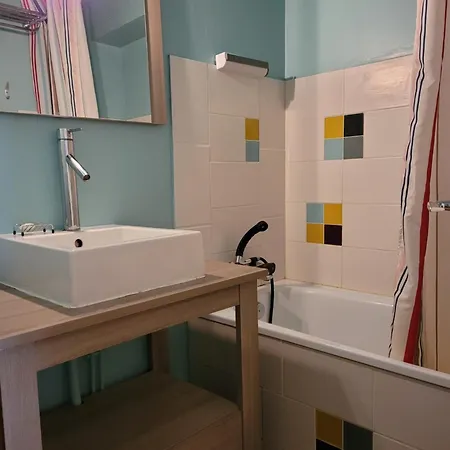 Apartment Le Lioran Vue Face A La Montagne Au Pied Des Pistes Laveissiere